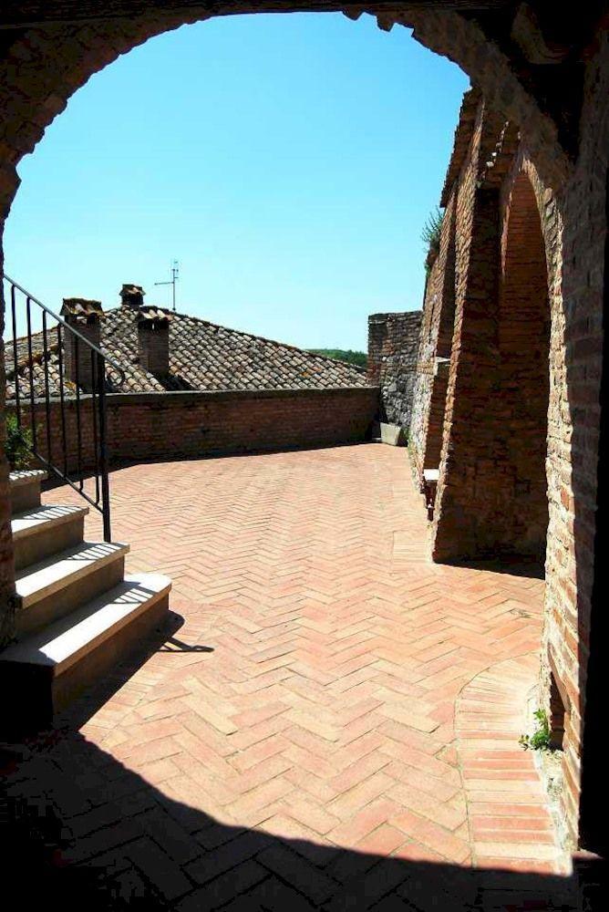 B&B Al Castello Fabro Eksteriør bilde